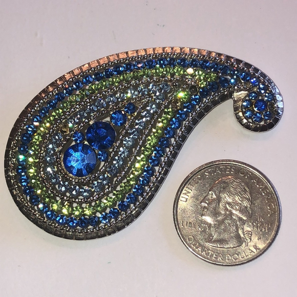Vendome Vintage Silver Tone Blue & Green Rhinestone Brooch Shoulder Pin - Picture 4 of 9